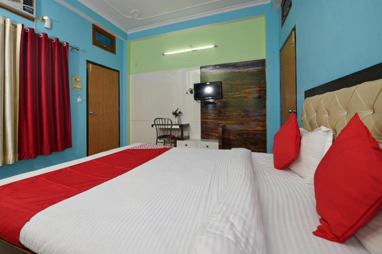 ורנאסי Oyo 4409 Hotel Chaitanya Inn מראה חיצוני תמונה